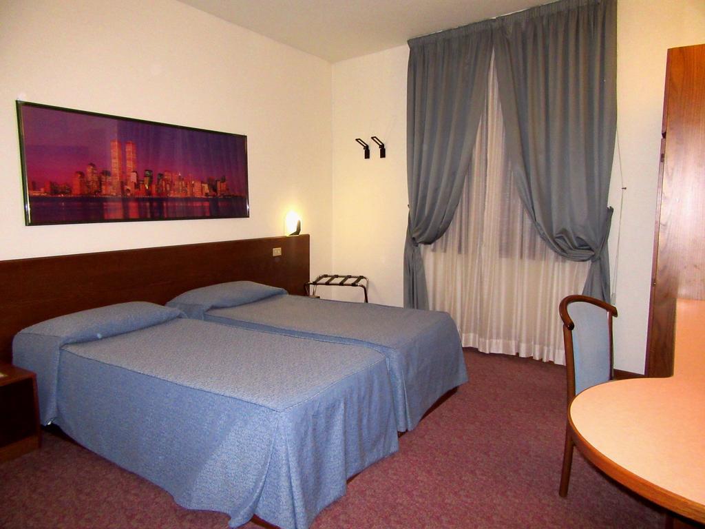 Hotel Giardino Prato  Bagian luar foto