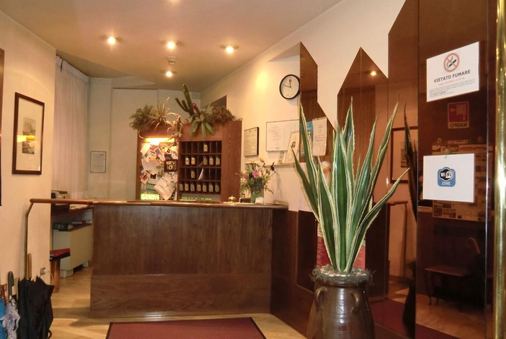 Hotel Giardino Prato  Bagian luar foto
