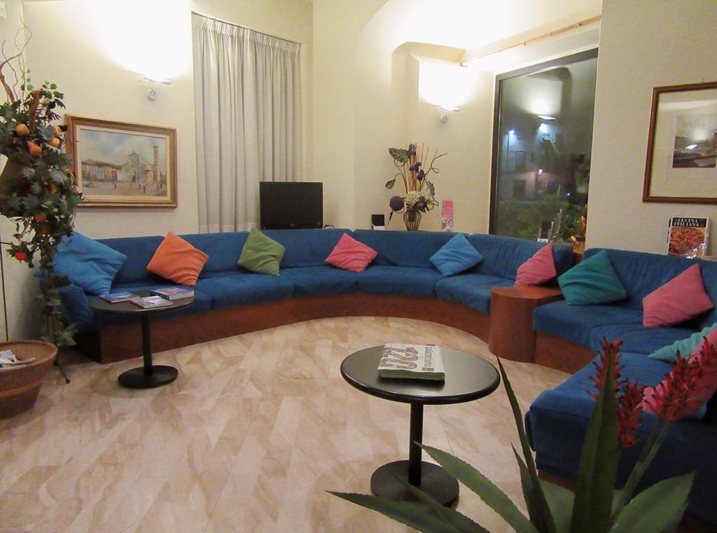 Hotel Giardino Prato  Bagian luar foto